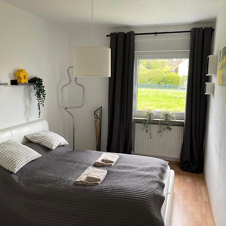 Me Homes - Grosse Moderne Designer-Wohnung Fuer Urlaub Und Business - Mit Kueche, Buero, Balkon Und 2 Parkplaetzen Bayreuth Zewnętrze zdjęcie