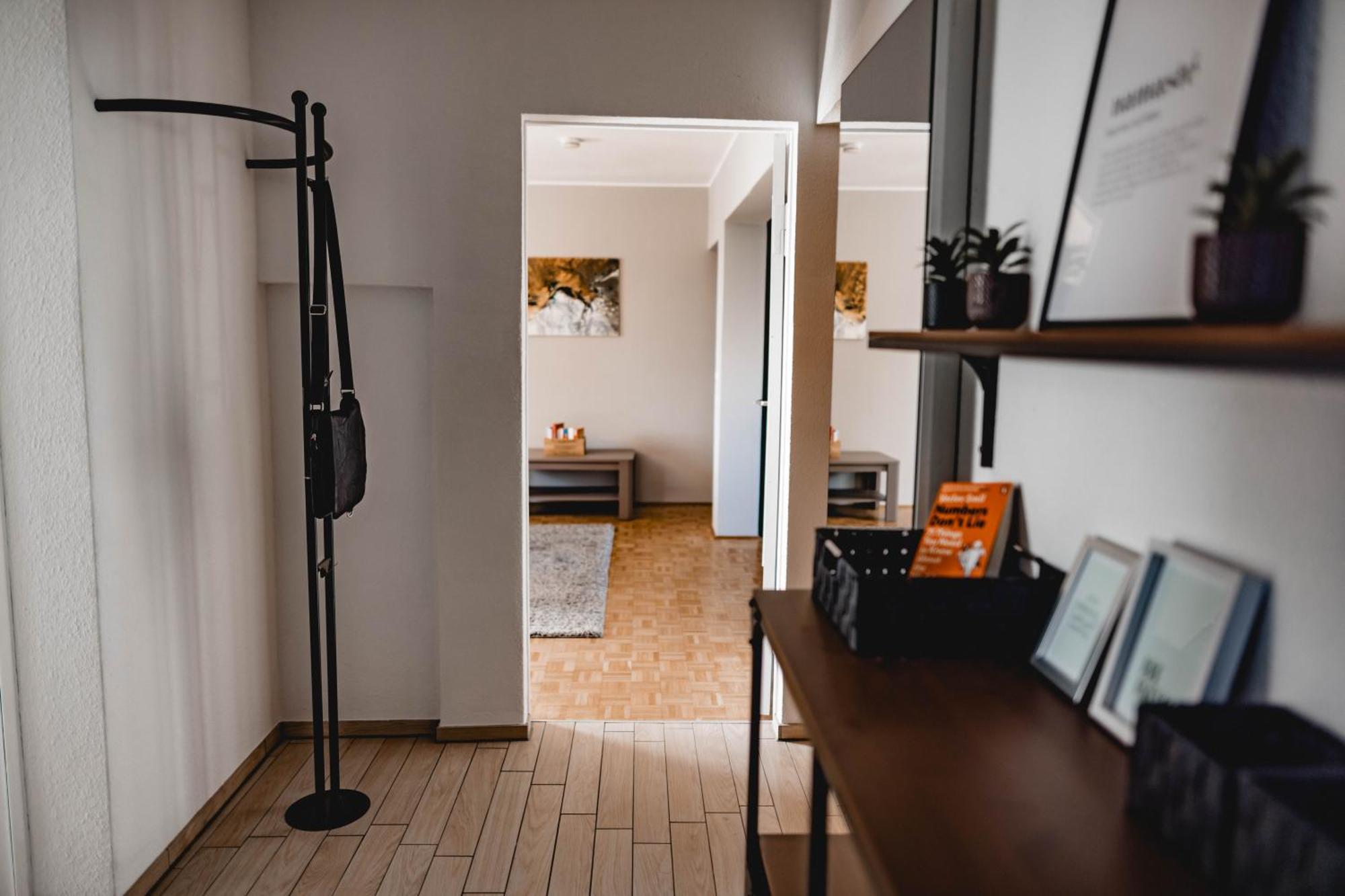 Me Homes - Grosse Moderne Designer-Wohnung Fuer Urlaub Und Business - Mit Kueche, Buero, Balkon Und 2 Parkplaetzen Bayreuth Zewnętrze zdjęcie