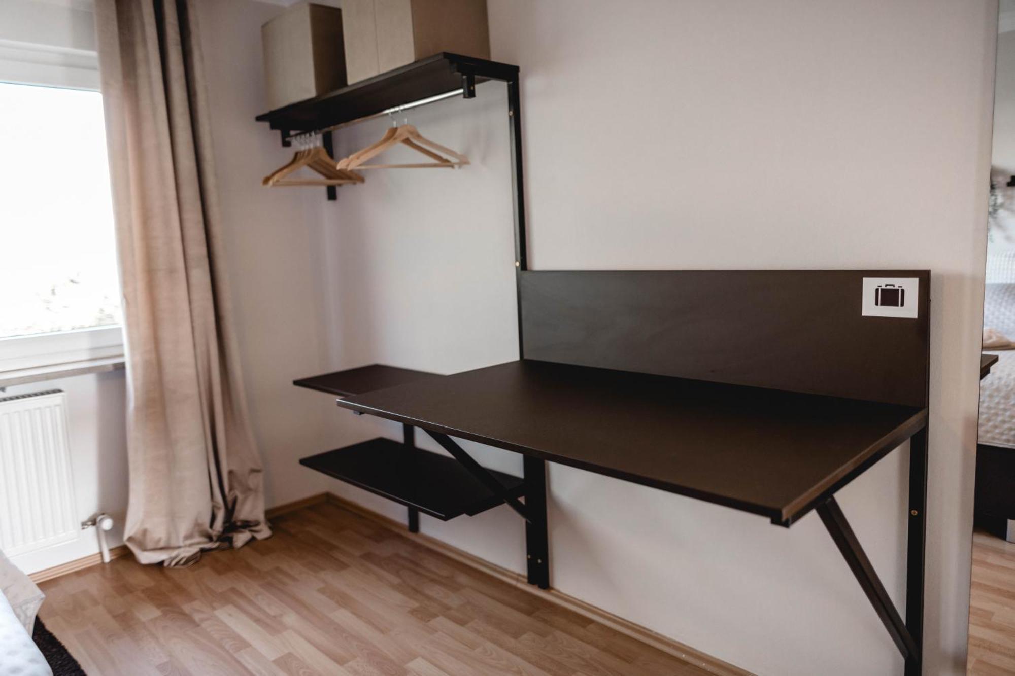 Me Homes - Grosse Moderne Designer-Wohnung Fuer Urlaub Und Business - Mit Kueche, Buero, Balkon Und 2 Parkplaetzen Bayreuth Zewnętrze zdjęcie